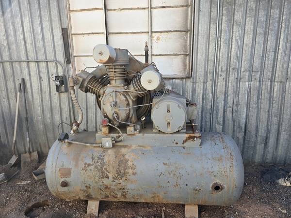 Ingersoll Rand T-30 Compressor  -Old Style 1