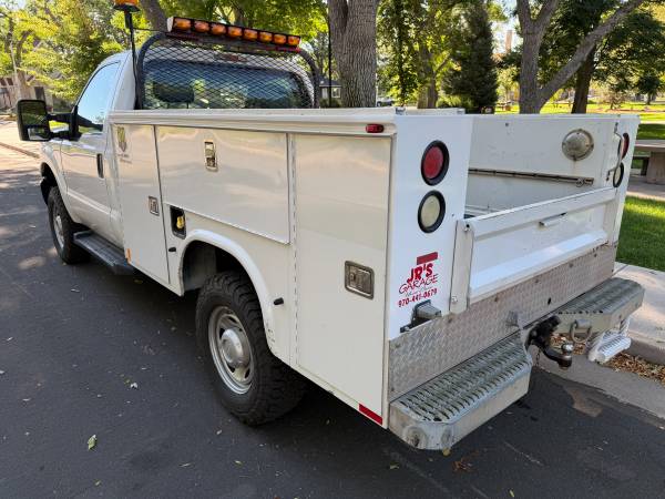 2013 Ford F350 4X4 4WD - Photo 9