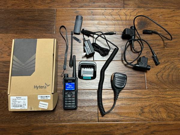 Hytera HP682 UHF Digital Mobile Radio 1