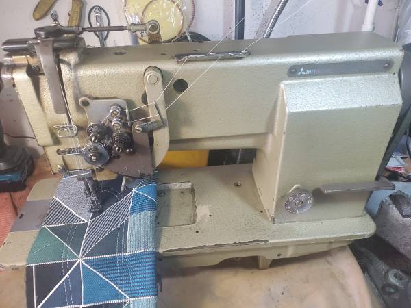 Mitsubishi LT2-2240 double needle ind. sewing machine, split bar 1