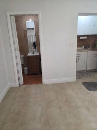 Efficiency for rent 1