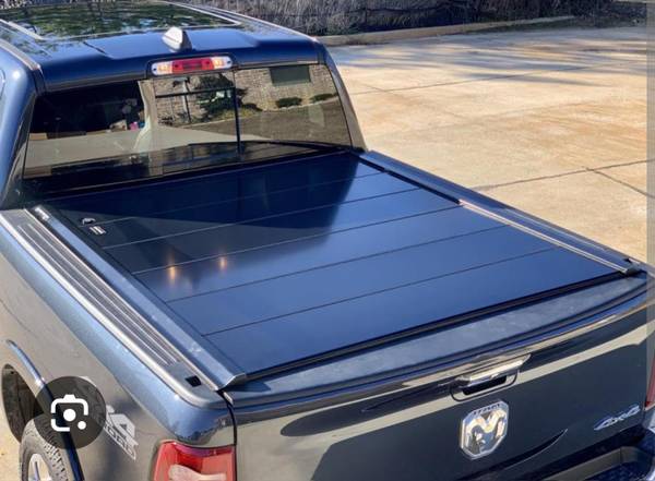 Bed Cover, Dodge Peragon retractable 1