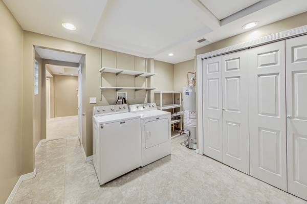 $1,400 / 1br - 862ft2 - This home is a wonderful condo alternative in the heart of the circle (Chicago, IL)63688333709315122