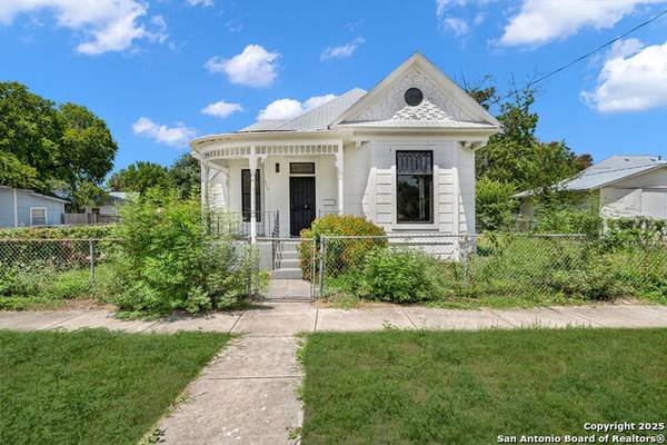 A home you can settle in at - Rentals in San Antonio. 2 Beds, 2 Baths 1