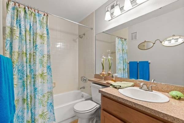 2/bd 2/ba, Virtual Floor Plans, Extended Countertops 1
