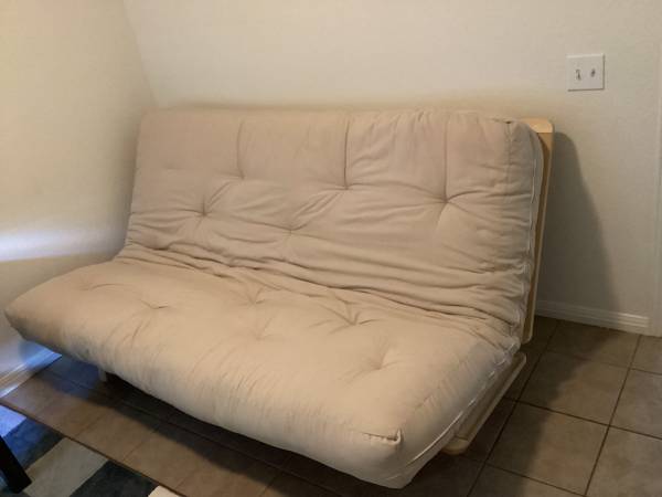 Futon 1