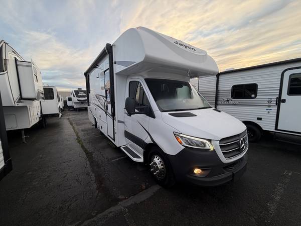 2026 Jayco Melbourne 24L #1 Selling Floorplan!!! 1