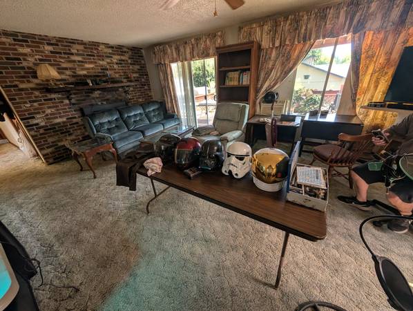 Yard sale photo