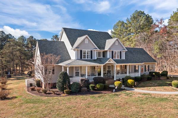 PRICE REDUCED! 4 Bed, 3 Bath Custom Built Home With Pool 1