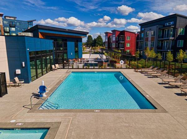 $2,262 / 2br - 990ft2 - Almacenamiento para bicicletas, estilo chic sin esfuerzo, Wi-Fi en la piscina y el salón (Kent)63852481647489124