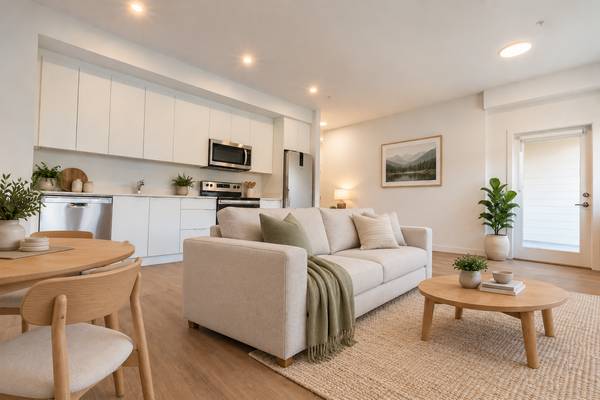 2 Bed + Den - 1 Bath - Condo - Finch Drive - 506 2