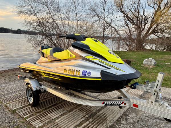 2020 Yamaha VX Cruiser Waverunner *134 Hours, Trailer, Modifications* 1