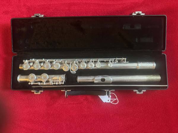 Gemeinhardt 2sp student flute # 5 1