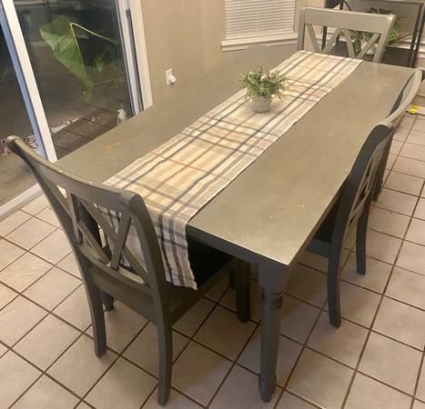 Kitchen Table 1