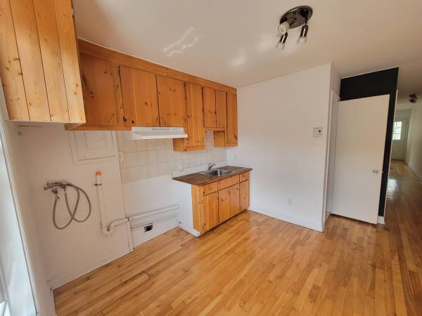 3 1/2 Vieux Rosemont - 960$ 1er décembre ou 1er janvier 5