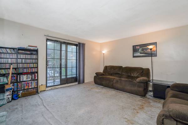 $599,000 / 3br - Single Family Attached (Huguenot)63684763139457121