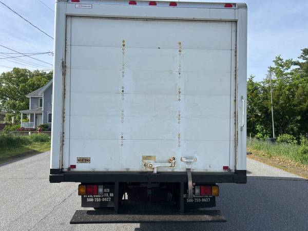 2008 Isuzu NPR 4X2 2dr - Photo 4