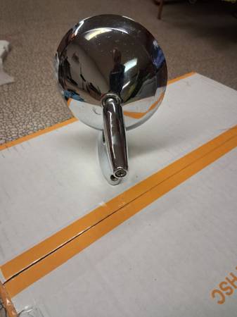 Side mirror 1