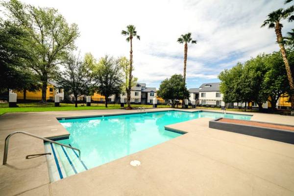 Laundry facilities, Wireless internet available 1