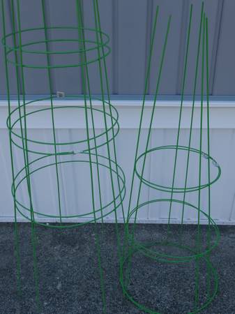 new 4 plant cages 2-4', 2-3.5' 1