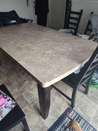 Dining room table VERY HEAVY 1