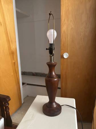 Solid wood table lamp / desk lamp 1