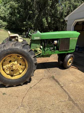 John Deere 3020 1