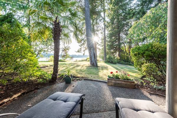Stunning 1.5 Bd Oceanfront Oct 1st to Nov 30. 2026 / May - June 2027 4