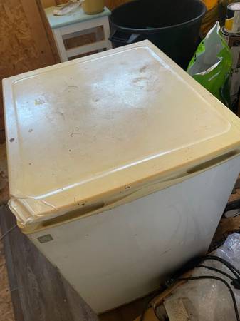 Small refrigerator 1