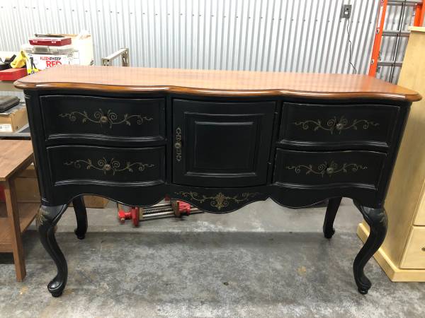 Sideboard/Buffet 1
