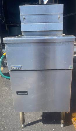 Pitco 65 lbs 3 basket commercial restaurant deep fryer sg18 1