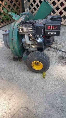 Yardman Model 648D 8 HP Chipper/shredder 1