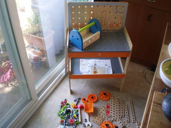 HAPE JUNIOR INVENTOR DELUXE WORK BENCH 1