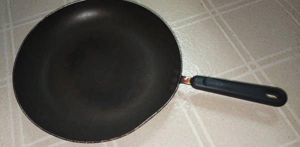12" cooking pan 1