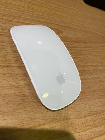 Apple Magic Mouse 2 A1657 – Bluetooth Mouse – Lightning 1