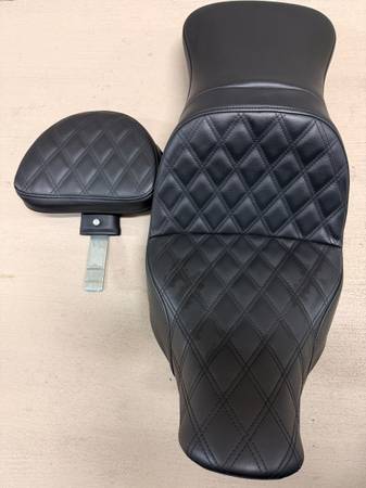 Saddlemen Two Up Explorer seat with removable backrest 1