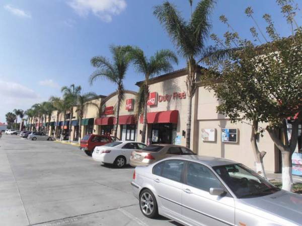 $2,000 / 1447ft2 - Retail space available near Otay Mesa Port of Entry (San Diego)63663736732931121