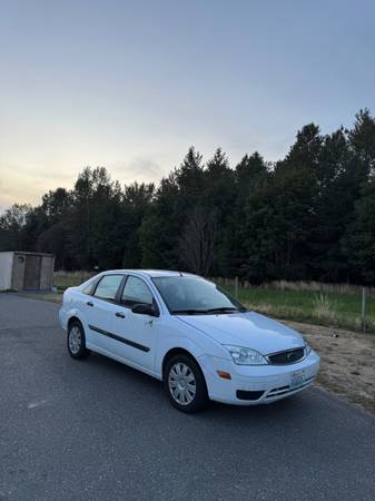 2005 Ford Focus Zx4 (88k Original miles) (clean title) - $5,500 (Seattle)63474706890369122