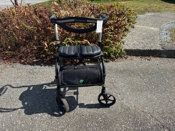 Evolution Trilium Walker, Tall 1
