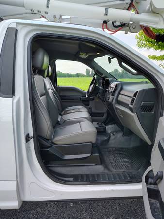 2018 Ford F550 4x4 Altec - Photo 15