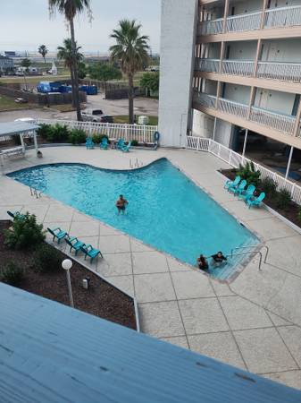 $375 / 1br - 420ft2 - WEEKLY CONDO $395 SLEEPS 4 ON THE BEACH (Corpus Christi)64036536630785124