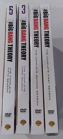 4 temporadas de The Big Bang Theory - Nuevo - $20 (área de Montgomery/Oswego)63470451918849121