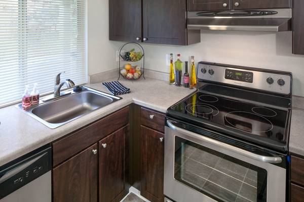 $1,825 / 2br - 940ft2 - Bull Mountain ✨2 Bed 2 Ba✨ Dedicated Parking✨ XL Balcony w/Storage✨W&D (Tigard)63672512157827122