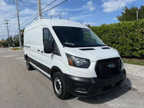2021 Ford TRANSIT 250 MEDIUM