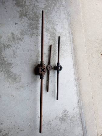 3 Pipe Threaders 1