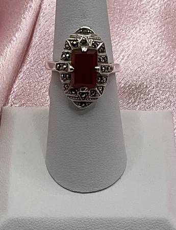 Vintage Sterling Silver Carnelian & Marcasite Size 8 Ring 1