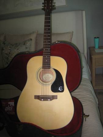 Gibson Epiphone acoustic guitar with hard carrying case 1