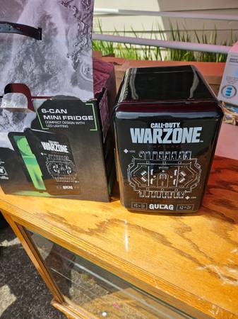 Warzone 6-can mini fridge 1