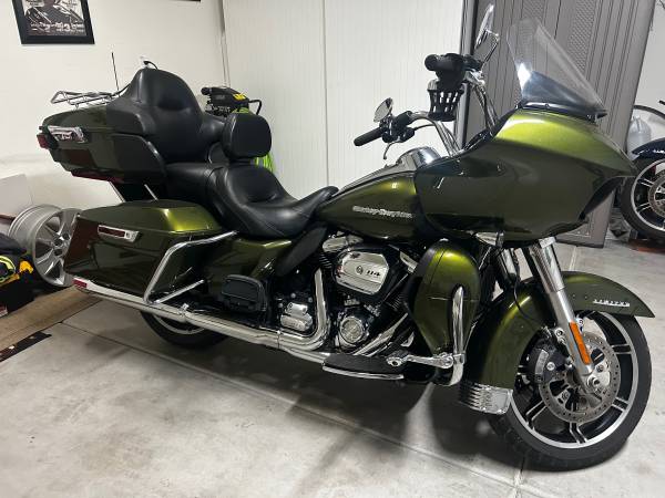 Harley Davidson road glide 1
