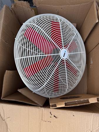New Multifan Fxcirc20 -3/120 commercial asking $300 1